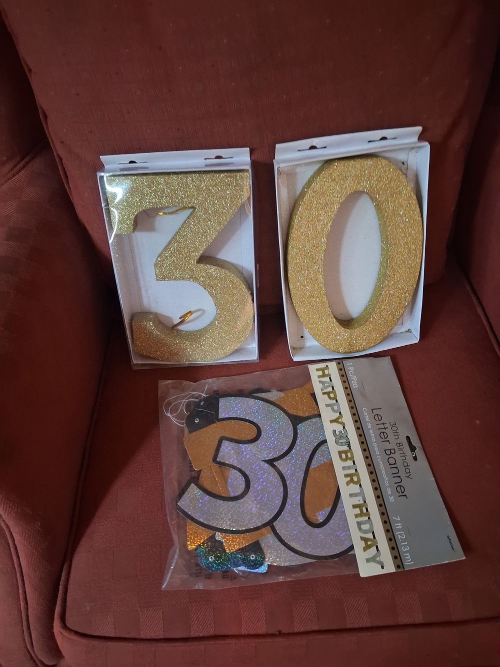 Gold Glitter '30' Party Numbers - Home Party Supplies